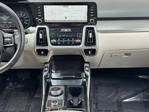 Used 2022 Kia Sorento SX w/ Panoramic Sunroof Package AWD/4WD image 22