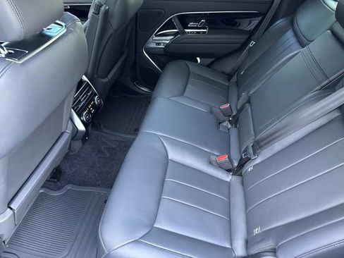 Certified 2023 Land Rover Range Rover SE AWD/4WD image 16