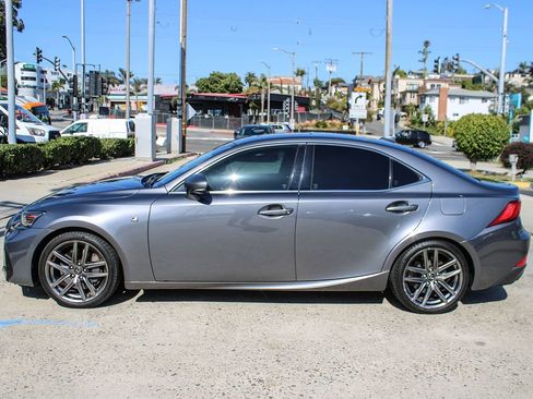 Used 2018 Lexus IS 300 F Sport RWD image 2