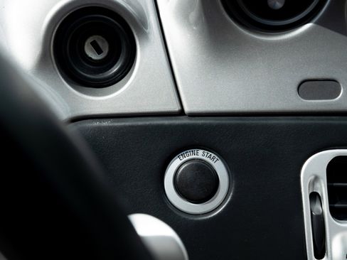 Used 2002 BMW Z8 RWD image 31