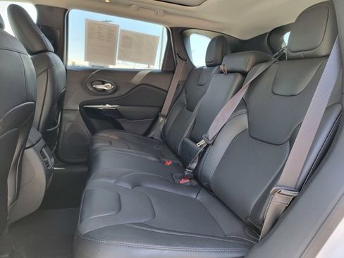 Certified 2023 Jeep Cherokee Altitude Lux w/ Lux Elite Package AWD/4WD image 21
