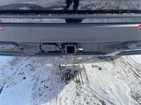 Used 2025 Ford Explorer ST-Line w/ ST-Line Street Pack image 4