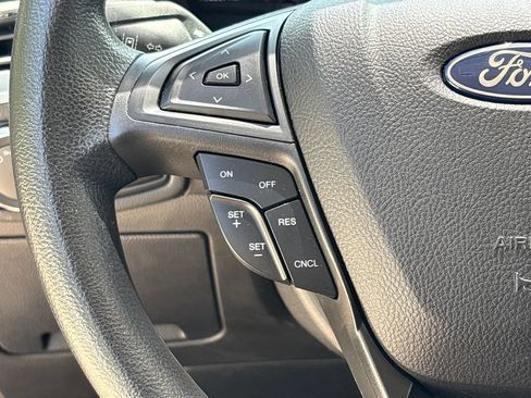 Used 2022 Ford Edge SE AWD/4WD image 19