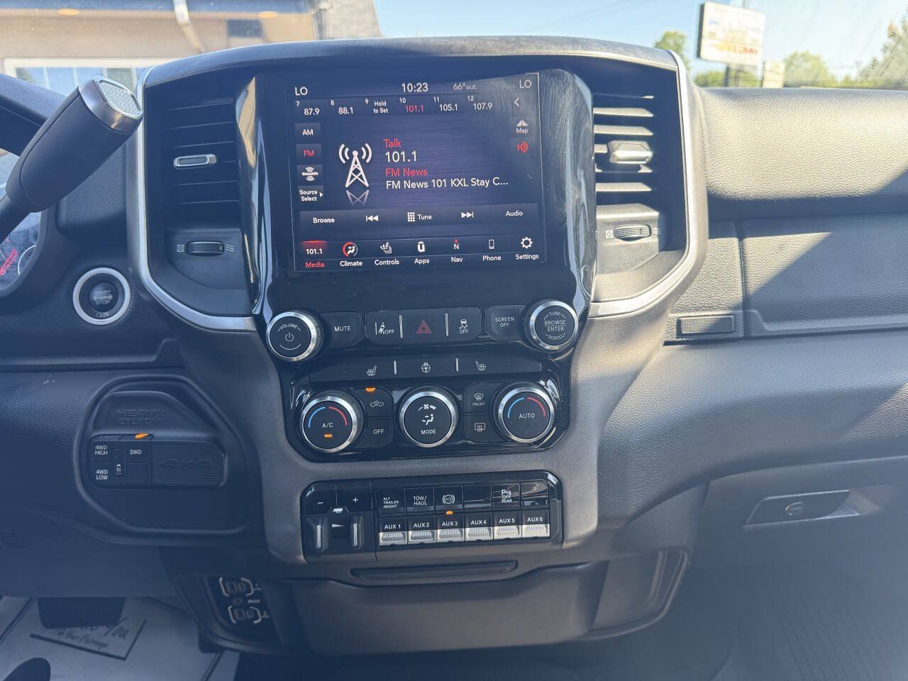 Used 2020 RAM 2500 Big Horn w/ Safety Group AWD/4WD image 9