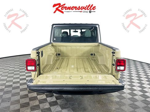 New 2026 Jeep Gladiator Sport image 16