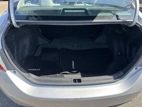 Used 2014 Toyota Corolla LE image 10