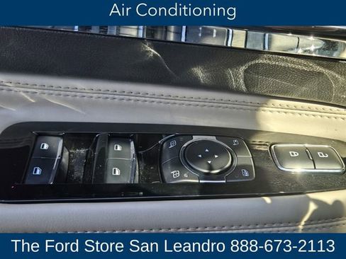 Used 2025 Lincoln Corsair FWD w/ Equipment Group 101A image 21