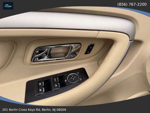 Used 2016 Ford Taurus SE FWD image 16