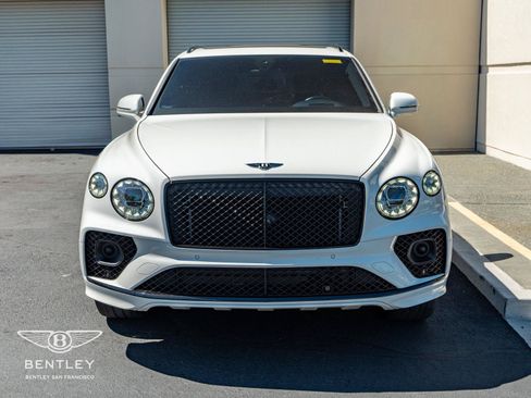Used 2023 Bentley Bentayga AWD/4WD image 2