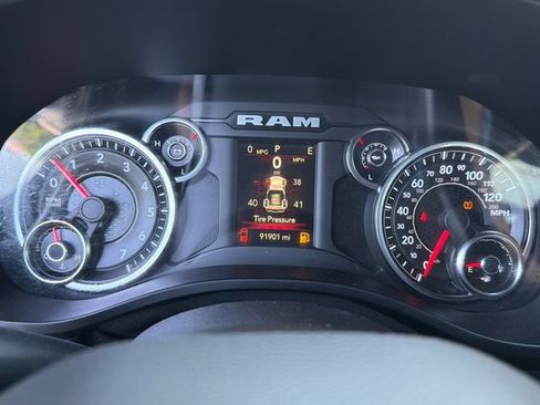 Used 2019 RAM 1500 Big Horn AWD/4WD image 25