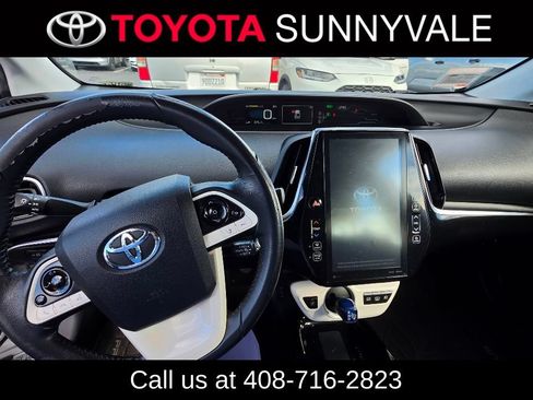 Used 2017 Toyota Prius Prime Premium FWD image 3
