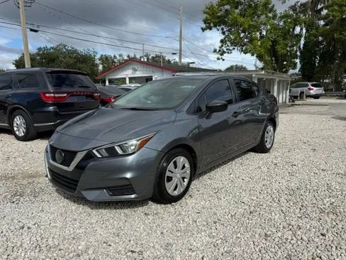 Used 2020 Nissan Versa S image 1