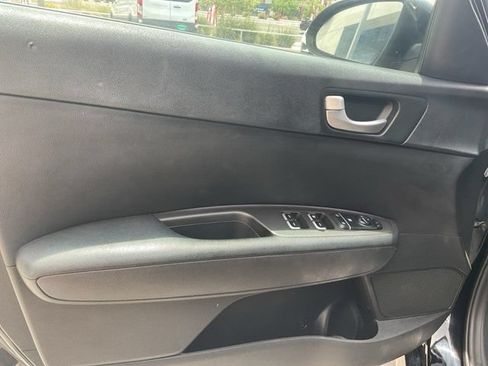 Used 2018 Kia Optima LX w/ 17" Alloy Wheels Package FWD image 13