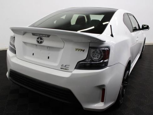 Used 2014 Scion tC image 8