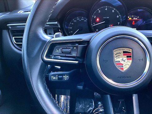 Used 2023 Porsche Macan Turbo image 20