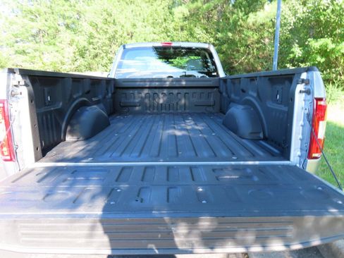 Used 2020 Ford F150 XL w/ Equipment Group 101A Mid RWD image 8