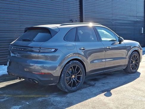 New 2026 Porsche Cayenne E-Hybrid AWD/4WD image 6