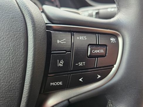 Used 2023 Lexus ES 250 w/ Premium Package image 38