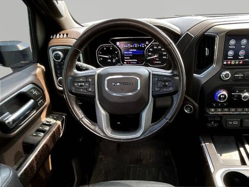 Used 2022 GMC Sierra 3500 Denali AWD/4WD image 9