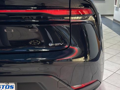 Used 2024 Toyota Prius LE image 30