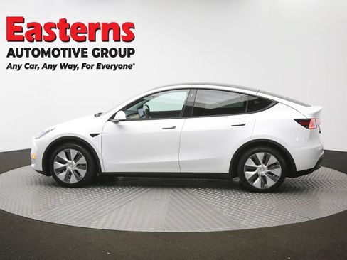 Used 2022 Tesla Model Y Long Range AWD/4WD image 55
