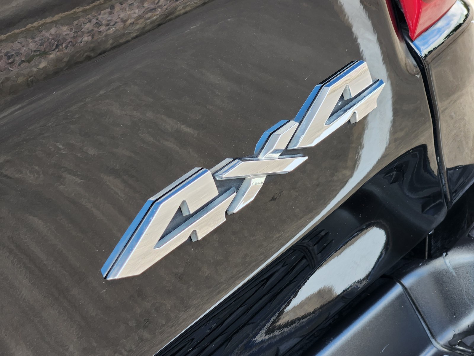 Used 2020 RAM 1500 Laramie AWD/4WD image 16