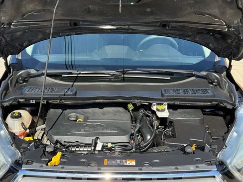 Used 2017 Ford Escape SE w/ Equipment Group 201A FWD image 12
