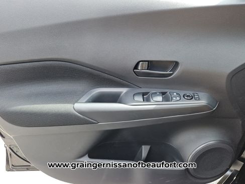 Used 2025 Nissan Kicks Play S FWD image 16