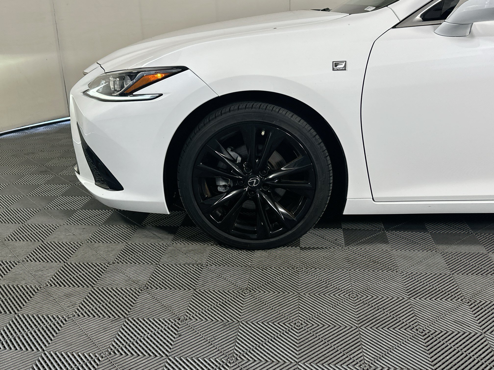 Used 2023 Lexus ES 350 F Sport w/ Accessory Package (Z1) FWD image 11
