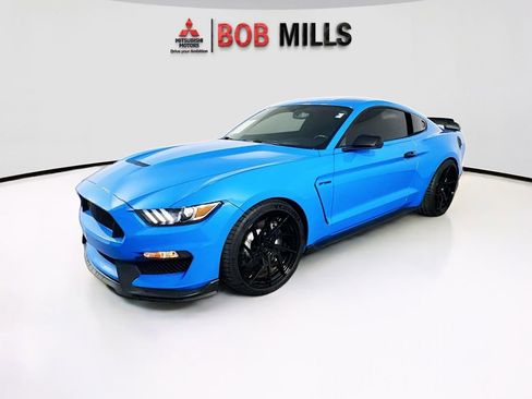 Used 2017 Ford Mustang Shelby GT350 w/ Electronics Package RWD image 3