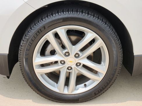Used 2020 Chevrolet Equinox Premier FWD image 13
