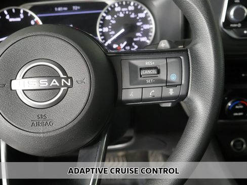 Used 2023 Nissan Rogue SV AWD/4WD image 3