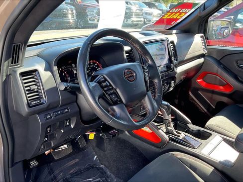 Used 2022 Nissan Frontier Pro-X image 13