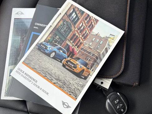 Used 2018 MINI Cooper 2-Door Hardtop image 23