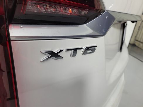 Certified 2025 Cadillac XT6 Premium Luxury w/ Technology Package image 7