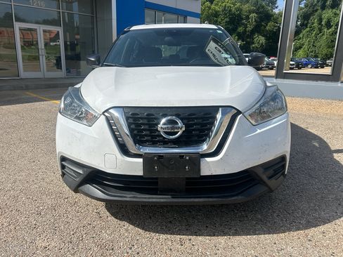 Used 2020 Nissan Kicks S FWD image 5
