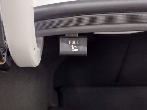 New 2026 Hyundai Elantra Limited image 15