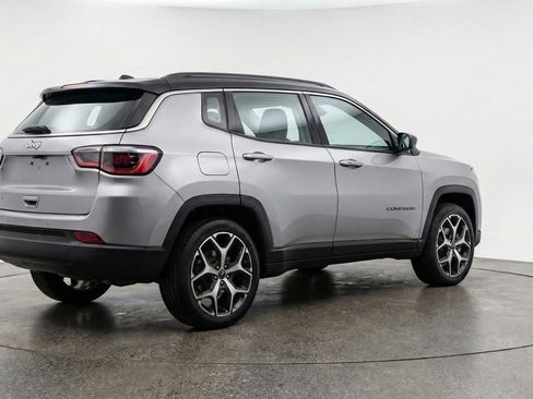 Used 2025 Jeep Compass Limited image 9