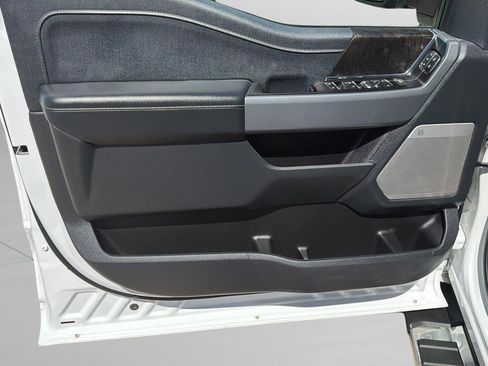 Used 2022 Ford F150 Lariat image 19