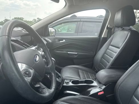 Used 2016 Ford Escape Titanium w/ Equipment Group 301A AWD/4WD image 31