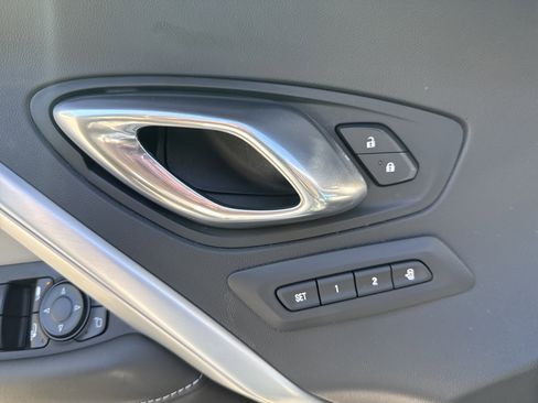 Used 2016 Chevrolet Camaro SS image 14