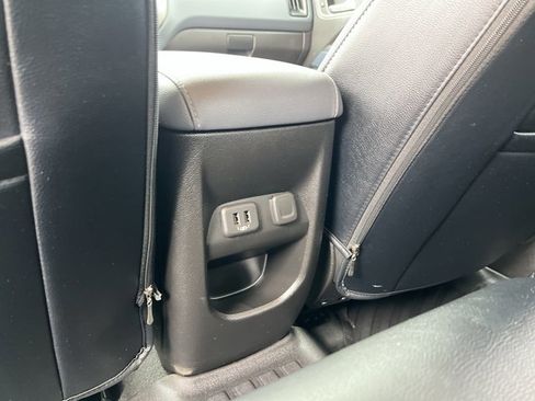 Used 2022 Chevrolet Colorado Z71 image 22