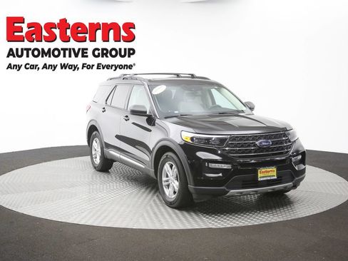 Used 2022 Ford Explorer XLT w/ Equipment Group 202A AWD/4WD image 49