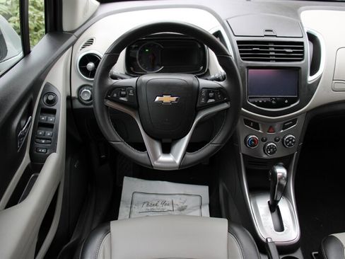 Used 2015 Chevrolet Trax LTZ image 18