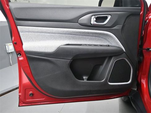 New 2025 Jeep Compass Sport image 12