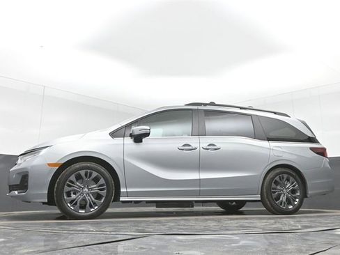 New 2026 Honda Odyssey Touring image 47