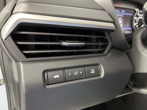 Used 2025 Nissan Altima 2.5 SR FWD image 26