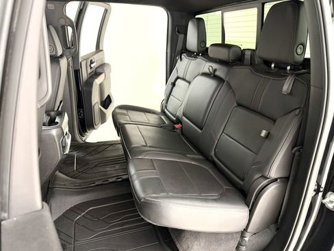 Used 2022 Chevrolet Silverado 2500 High Country w/ Technology Package image 30