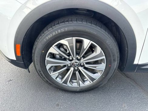 Used 2024 Buick Envision Preferred AWD/4WD image 25