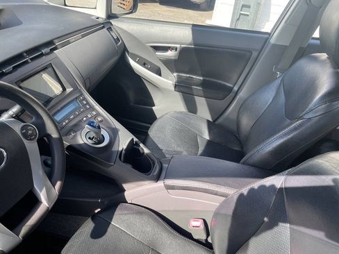 Used 2010 Toyota Prius Two FWD image 6